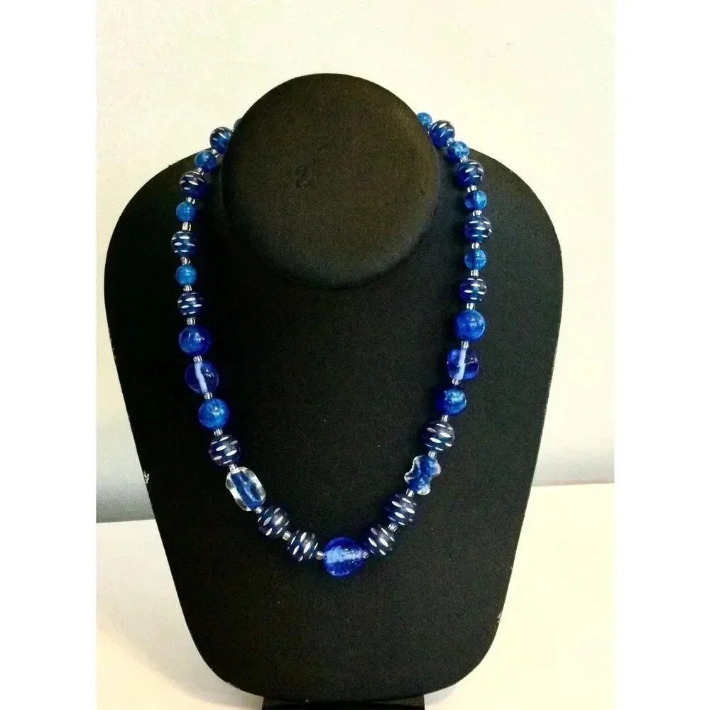 Vintage Womens Blue Single Strand Beaded‎ Necklace Fashion Jewelry Collection